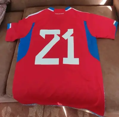 Camiseta Roja Selección Chile Número 21 Adidas - miniatura 2