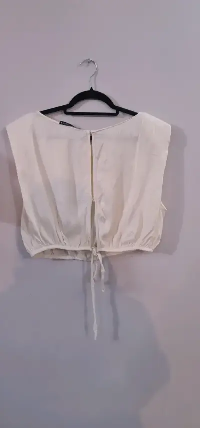 Blusa sin mangas blanca Zara con ajuste - miniatura 2