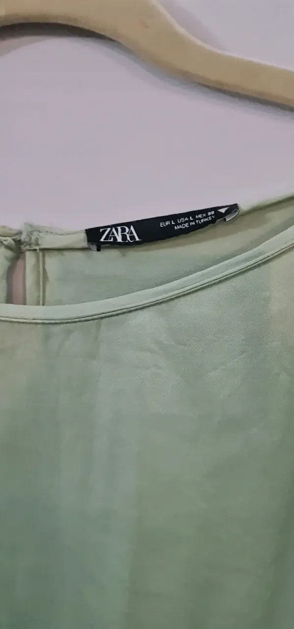 Blusa verde claro de mujer Zara con ajuste - 3