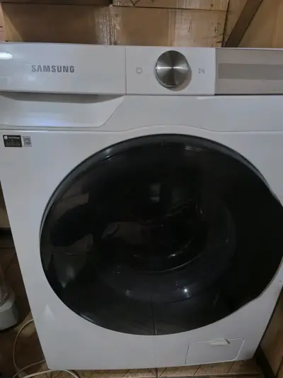Lavadora Samsung de carga frontal como nueva - miniatura 2