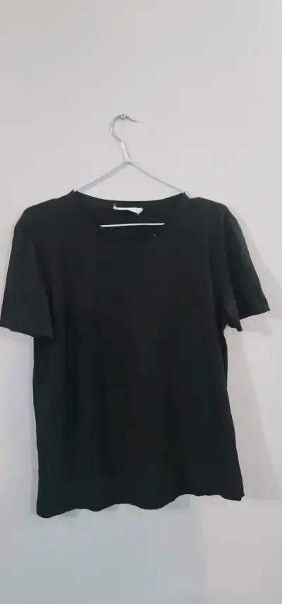 Polera Negra MNG Talla M - miniatura 1