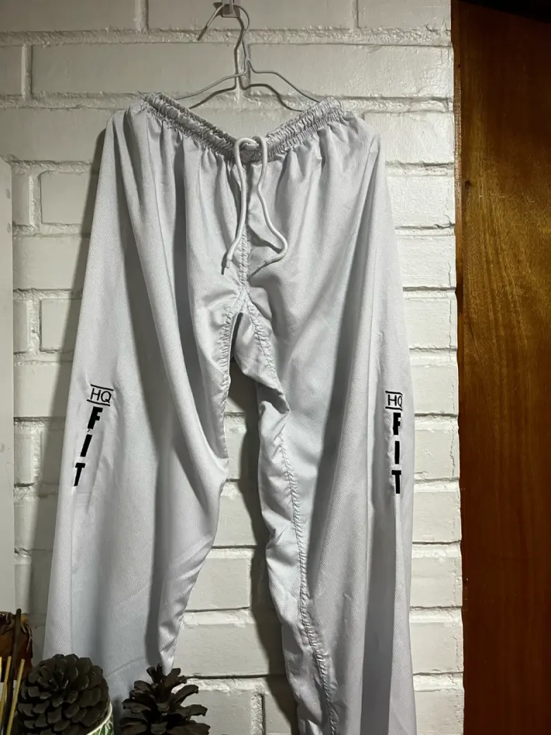 Dobok de Taekwondo blanco con bordados - 3