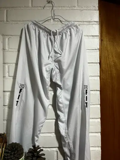 Dobok de Taekwondo blanco con bordados - miniatura 3
