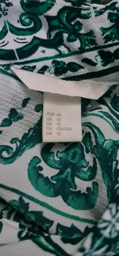 Blusa estampada verde y blanca de manga larga - miniatura 3