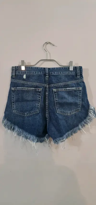 Shorts de mezclilla Zara con flecos - miniatura 2
