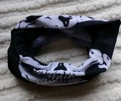 Bandana tubular pañoleta con diseño de calavera - miniatura 2