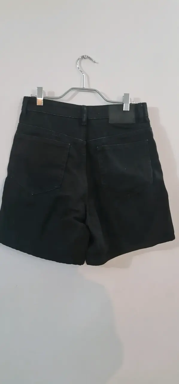 Shorts de mezclilla negros Zara para mujer - 2