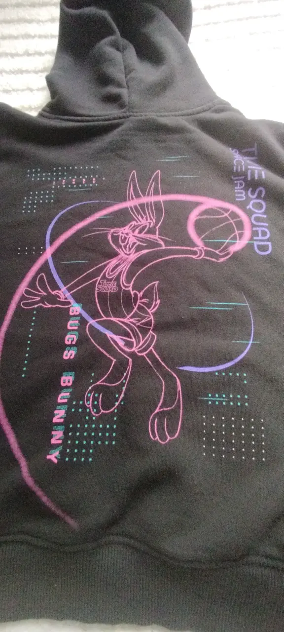 Polerón negro Space Jam con capucha y estampado - 6
