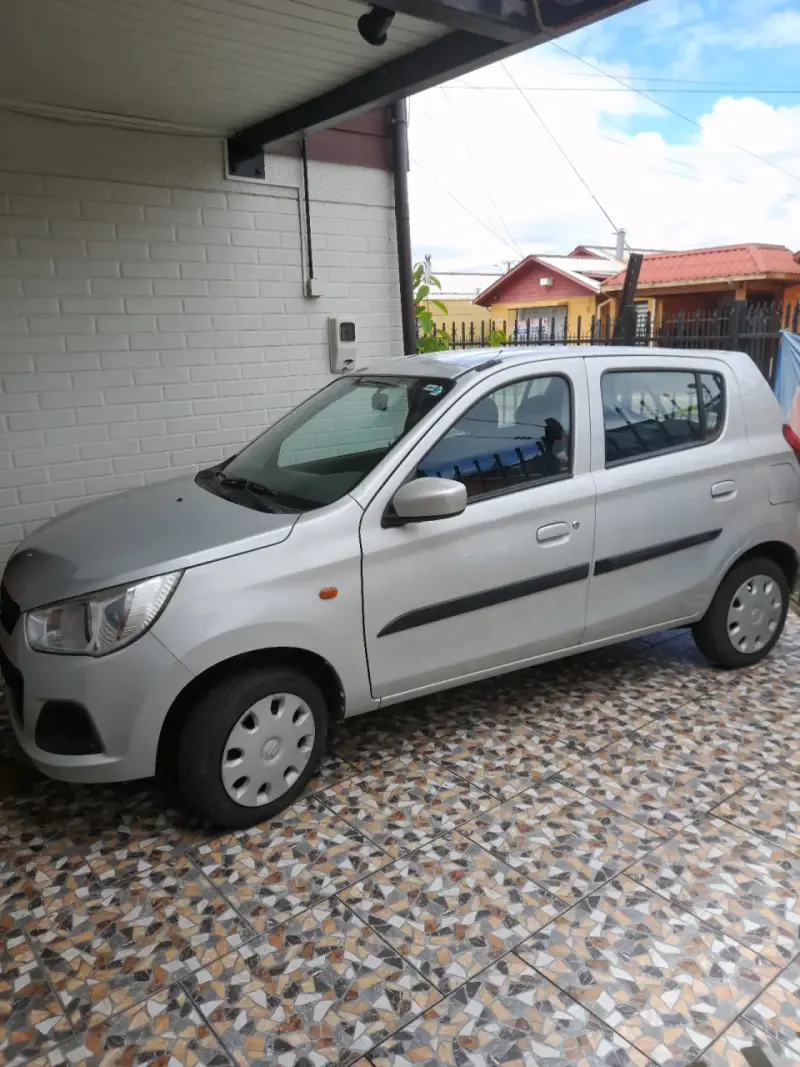 Auto compacto Suzuki Alto año2019 en buen estado - 1