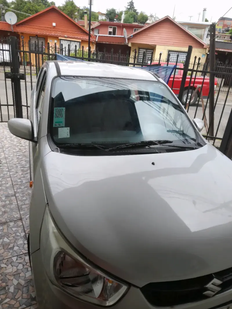 Auto compacto Suzuki Alto año2019 en buen estado - 2