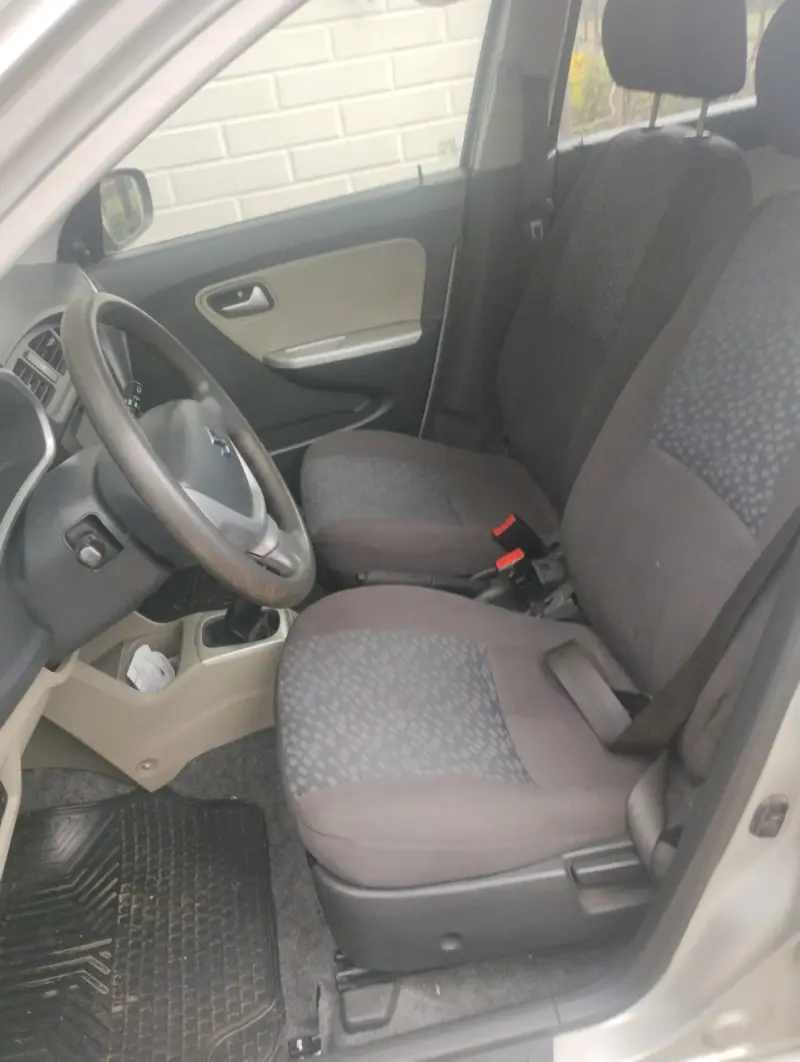 Auto compacto Suzuki Alto año2019 en buen estado - 3