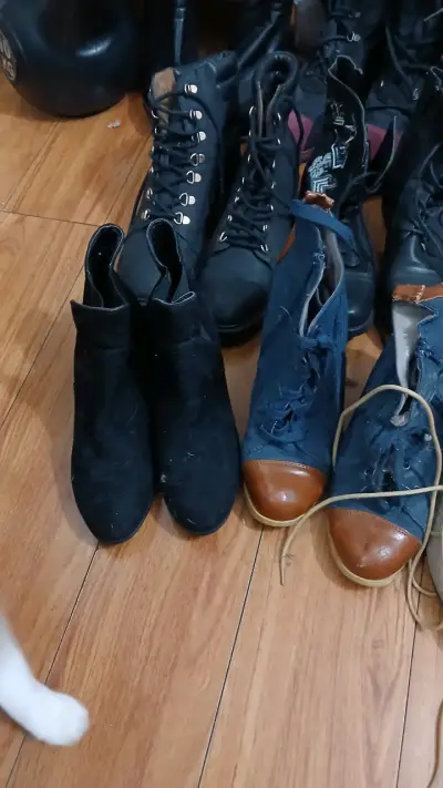 Lote de botas y zapatos variados para mujer  16zx3 - miniatura 1