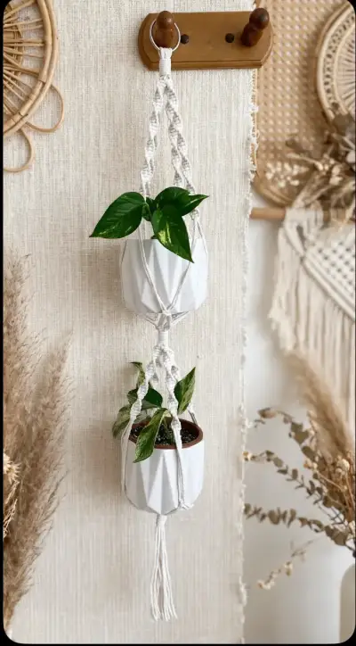 Colgador de macramé para plantas decorativo - miniatura 1