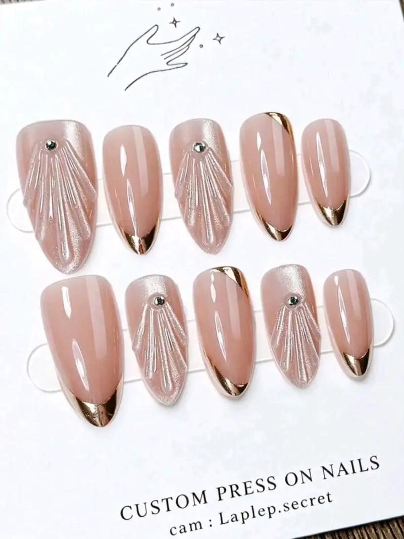 Uñas postizas decoradas con diseños variados - 2
