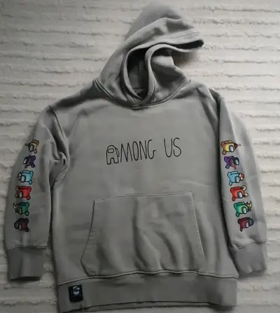 Polerón gris Among Us con diseño en mangas - miniatura 6