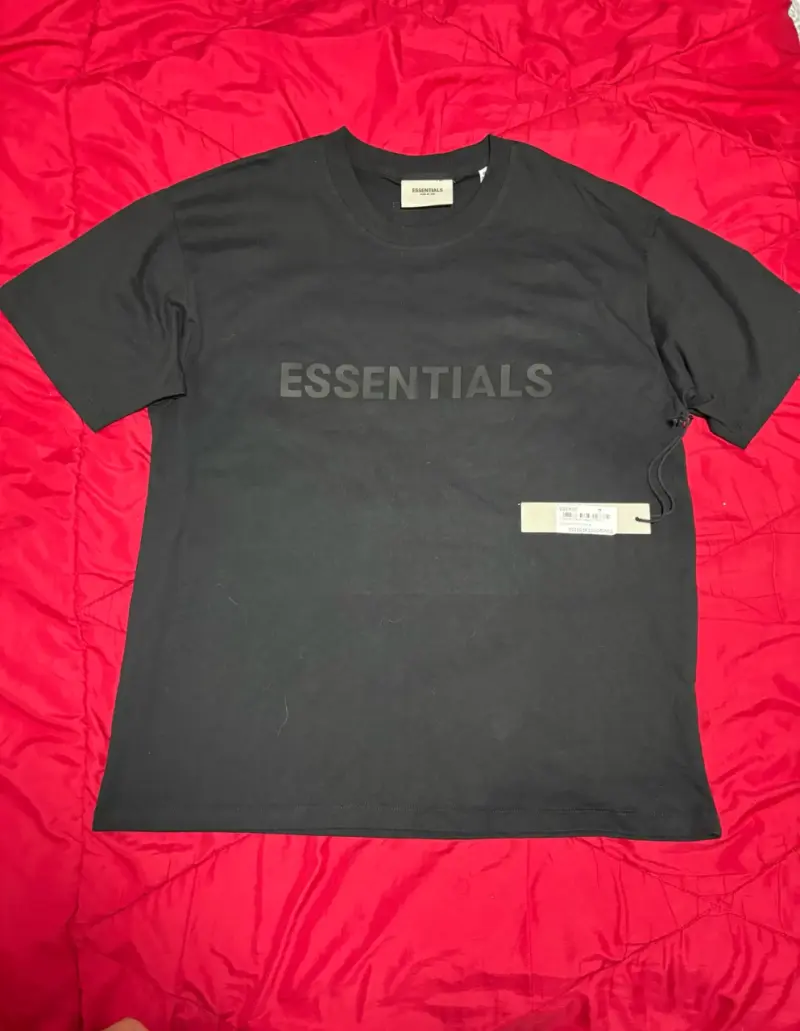 Polera Essentials Fear of God negra talla M - 1