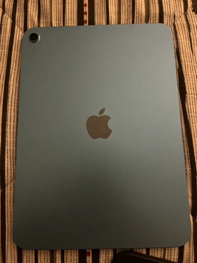iPad 11 A16 - 1