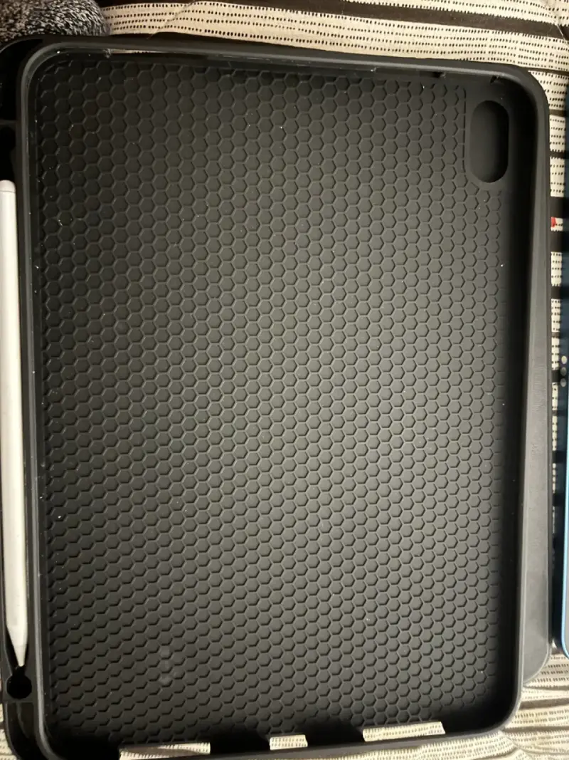 iPad 11 A16 - 4