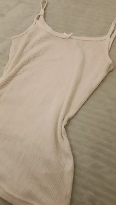 Cami top blanco con rosita - miniatura 2