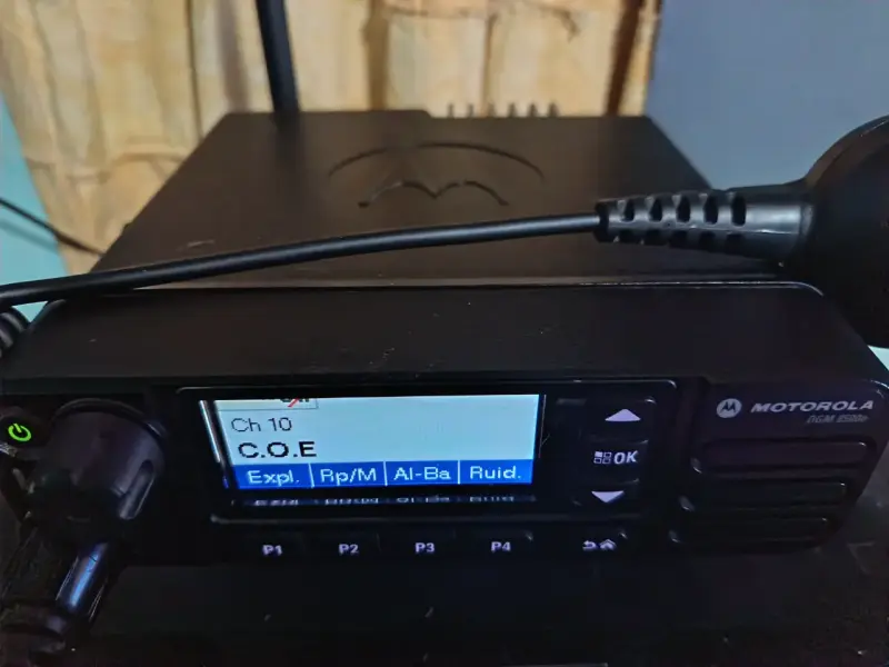 Radio Motorola DGM 8500e UHF 460. 520 - 2