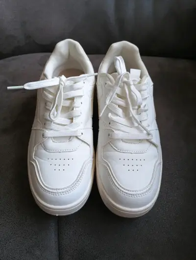 Zapatillas blancas de cuero talla 40 Marquis - miniatura 1