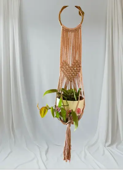 Colgador de Macramé para Plantas con Diseño de Corazón - miniatura 4