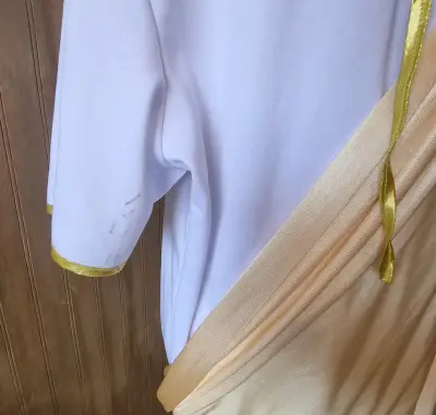 Disfraz de Toga Romana  con Detalles Dorados - miniatura 6