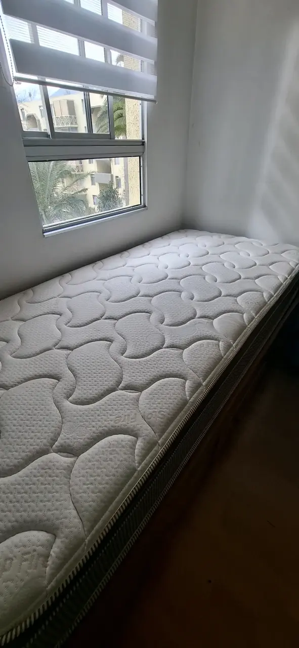 Cama individual con colchón y cajonera - 4