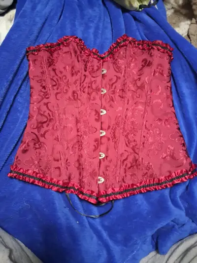 Corset rojo con encaje y diseño floral - miniatura 1