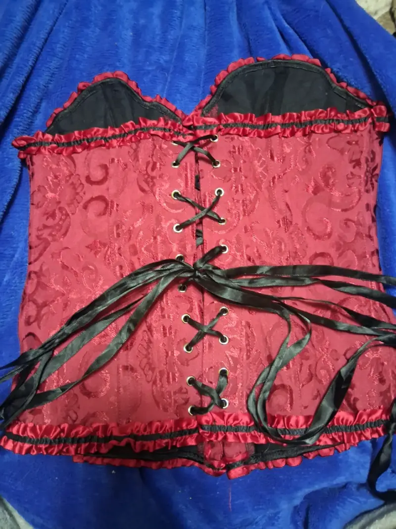 Corset rojo con encaje y diseño floral - 2