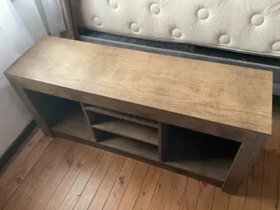 Mueble de madera para TV con estantes - miniatura 1