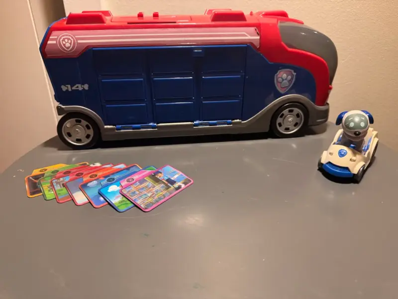 Camión Patrulla Canina con Tarjetas y Figura - 3