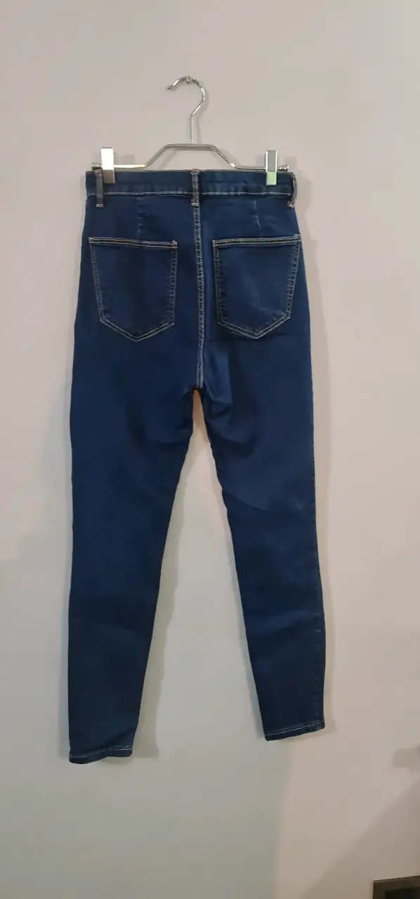 Jeans ajustados azul oscuro Zara para mujer - 2