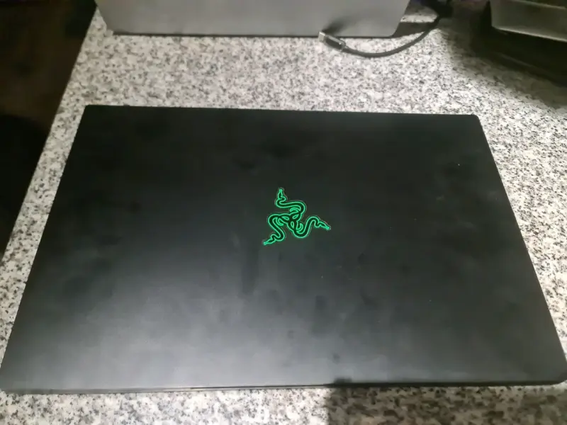 Laptop Razer Blade con retroiluminación RGB - 1