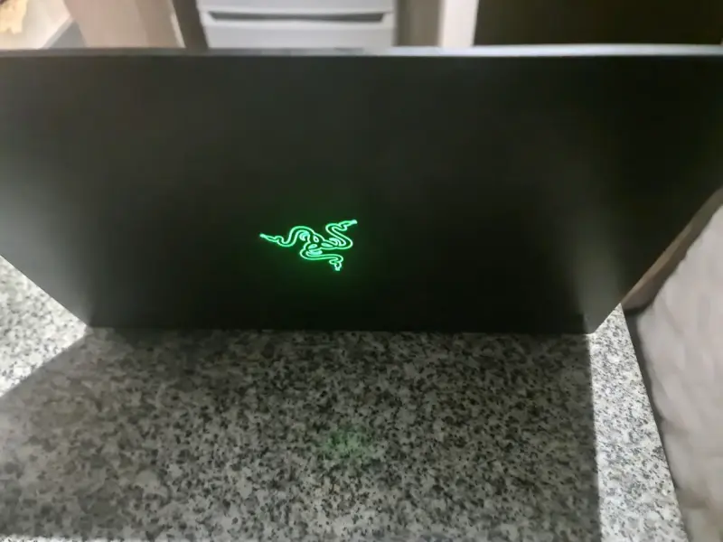 Laptop Razer Blade con retroiluminación RGB - 3