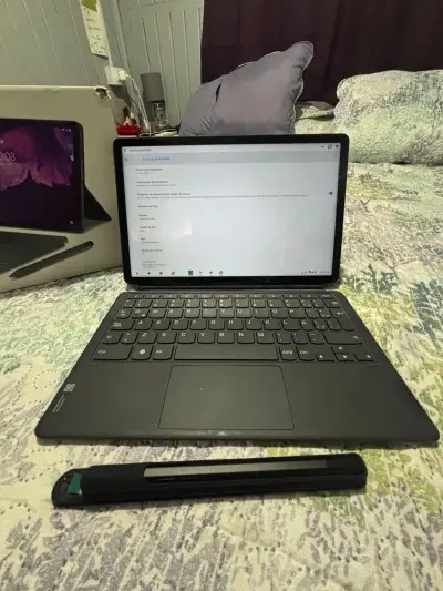 Tablet Lenovo Tab P11 con teclado y lápiz - miniatura 3
