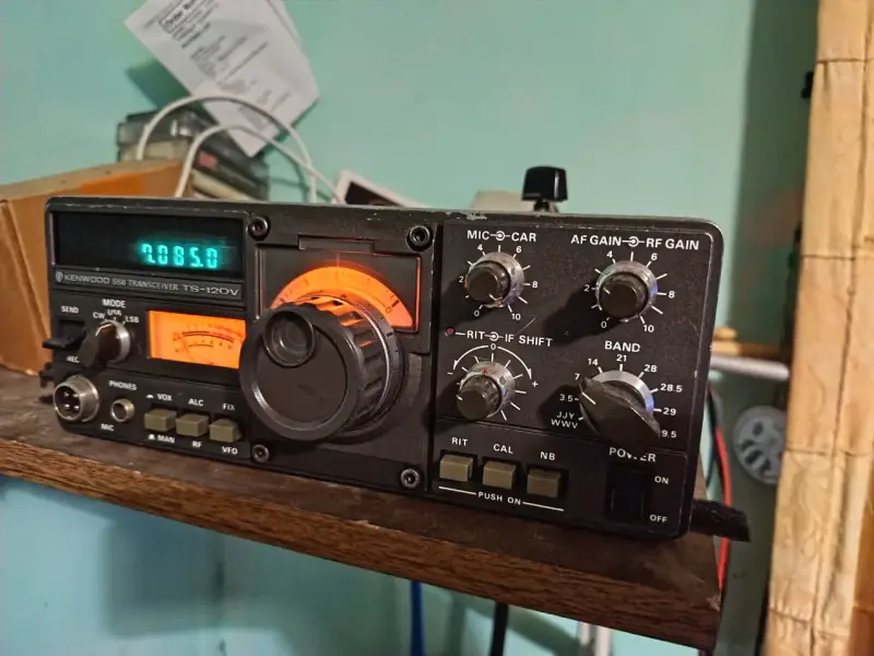 Transceptor Kenwood TS-120V SSB en buen estado