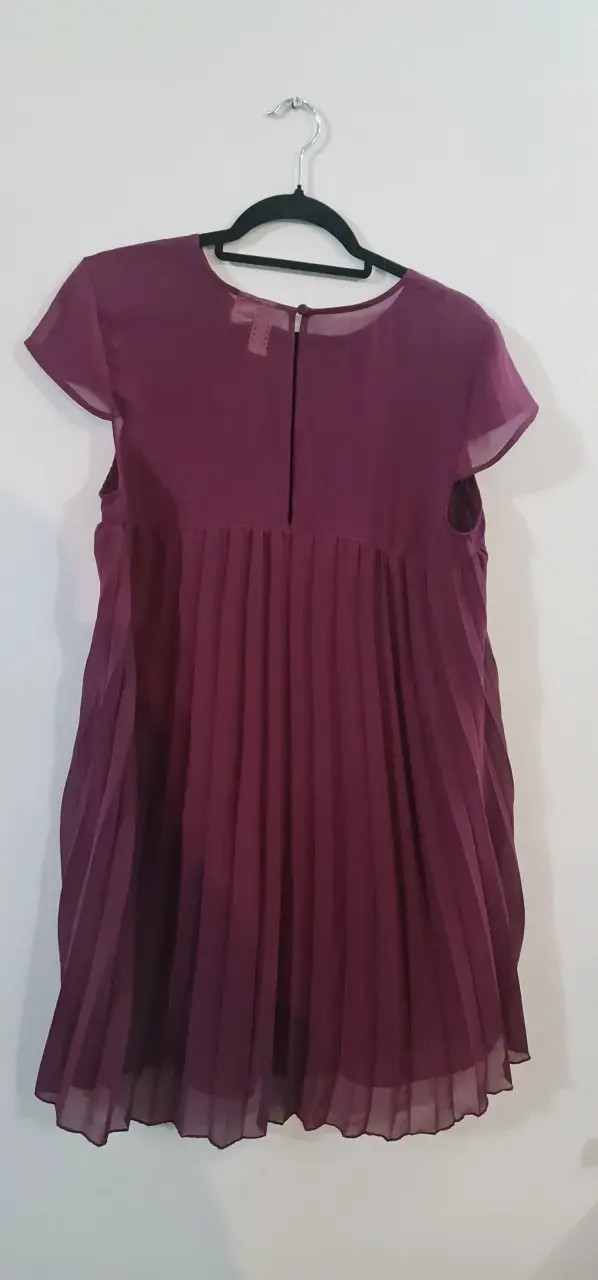 Vestido burdeo plisado para mujer - 2