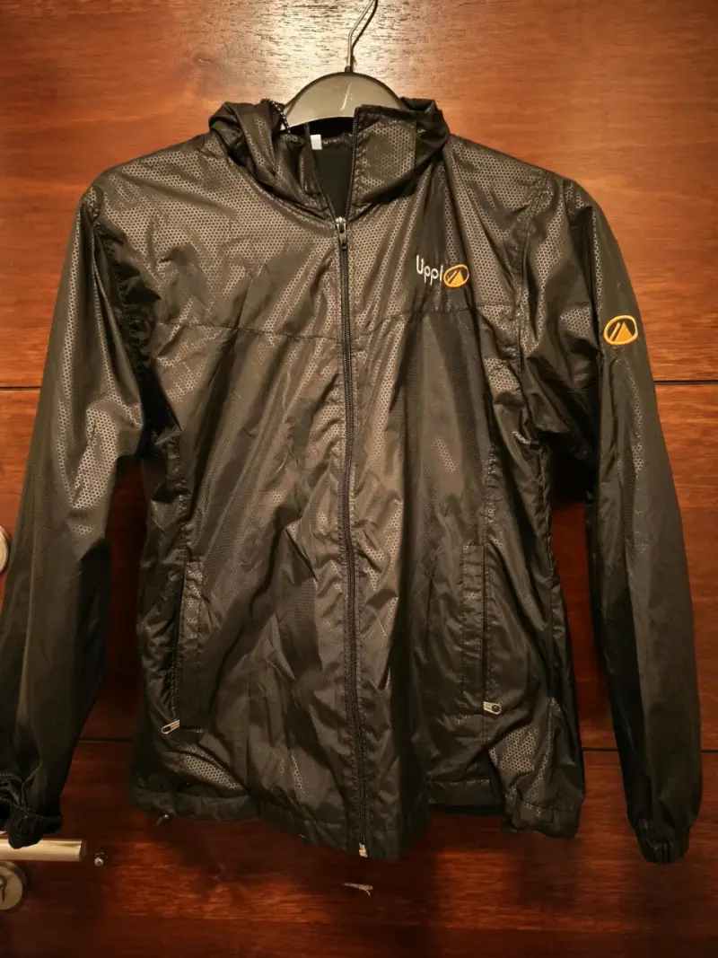 Chaqueta cortaviento negra Lippi - 1