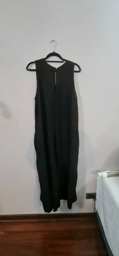Enterito negro sin mangas Privilege talla M - miniatura 2