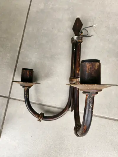 Aplique de pared vintage de metal - miniatura 1