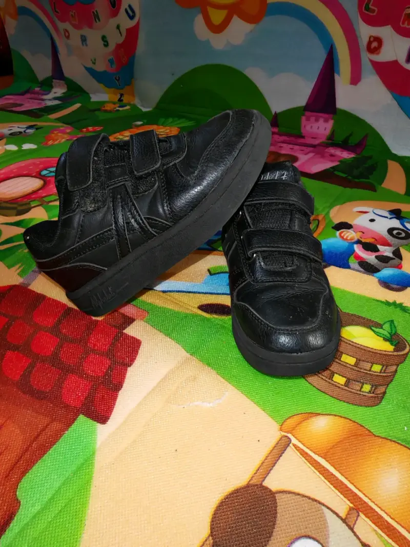 Zapatillas negras para niños con velcro Alphabet - 2