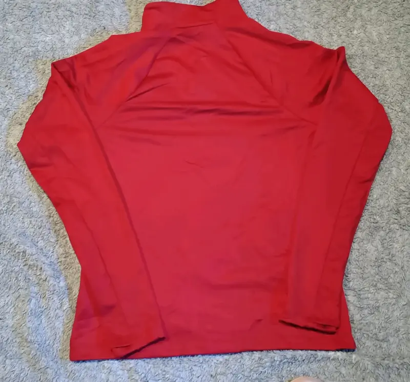 Poleron rojo under armour talla M - 2
