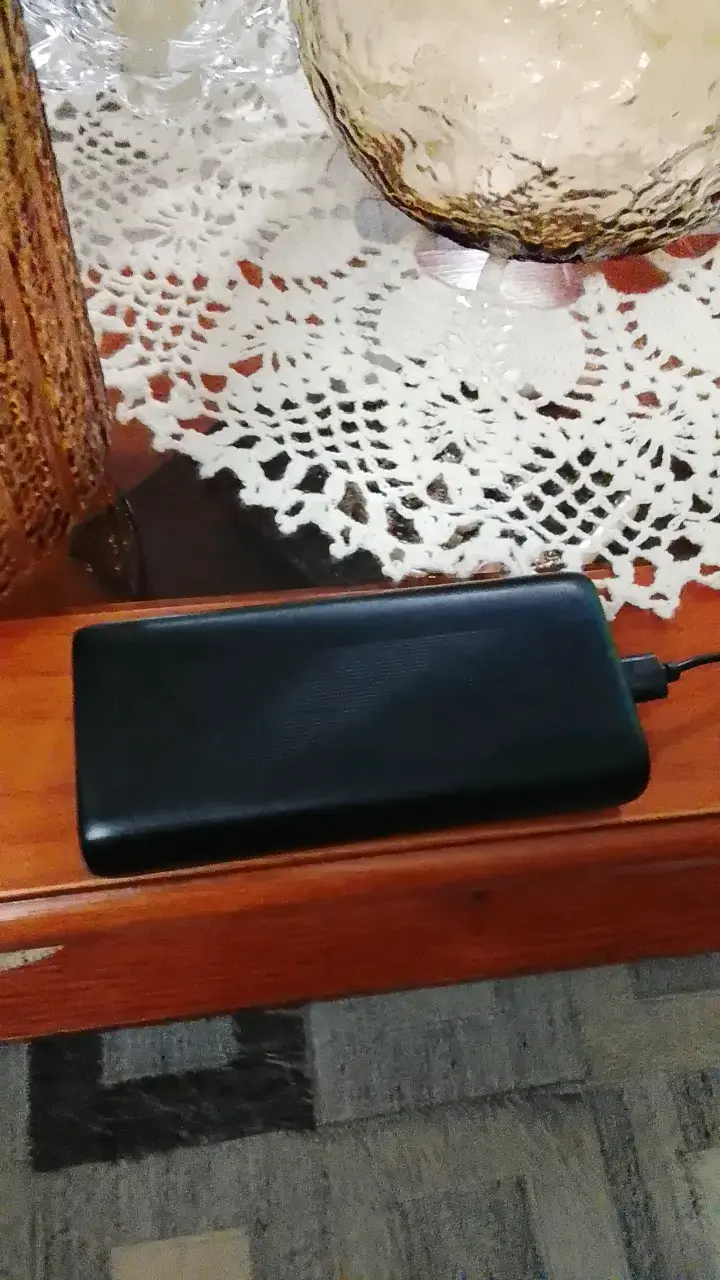 Power bank portátil negro