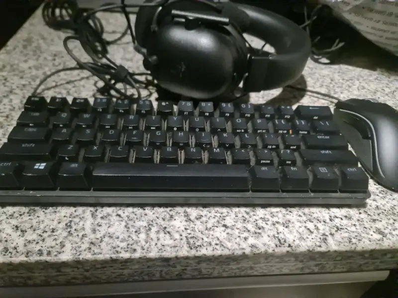 Kit de teclado, mouse y audífonos Razer para gaming - 1