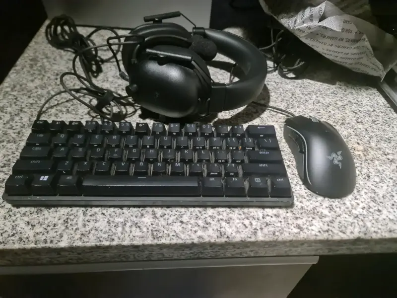 Kit de teclado, mouse y audífonos Razer para gaming - 4