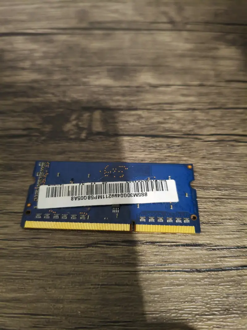 Memoria RAM 2GB DDR3 para Laptop - 2