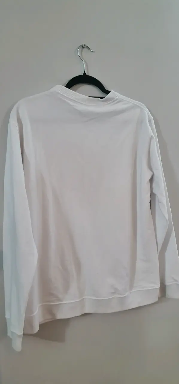 Polerón blanco con corazón rojo para mujer - 2