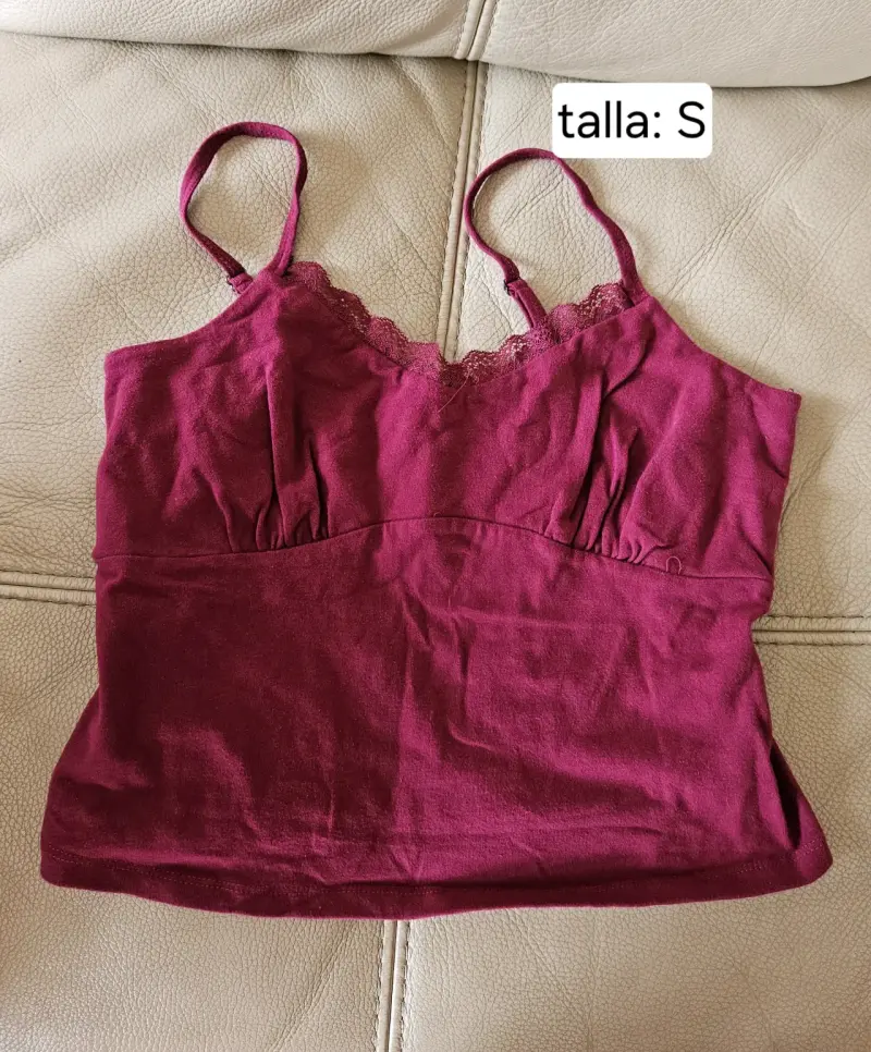 Top de tirantes fucsia talla S o XS