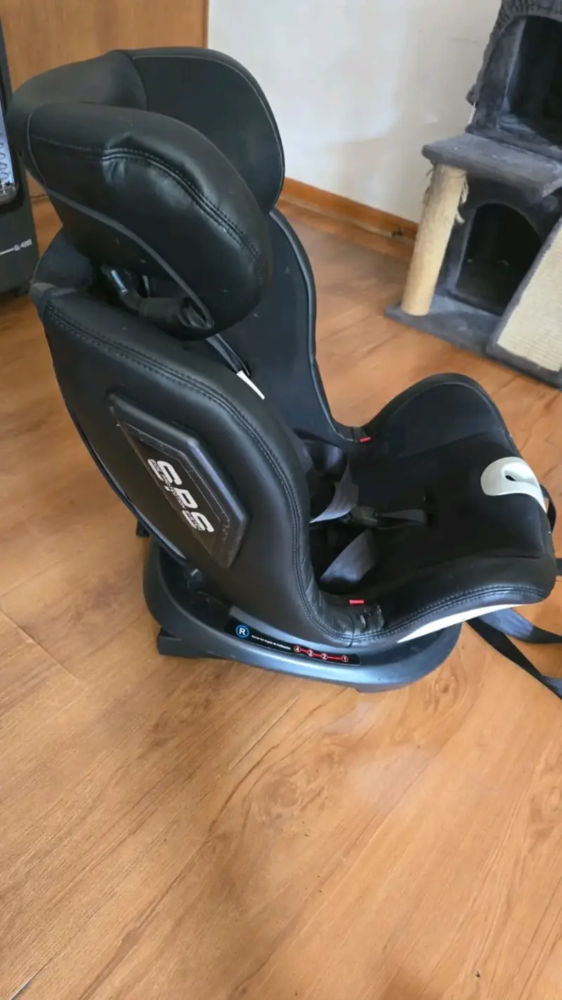 Silla de Auto Infanti One Isofix Negra - 2
